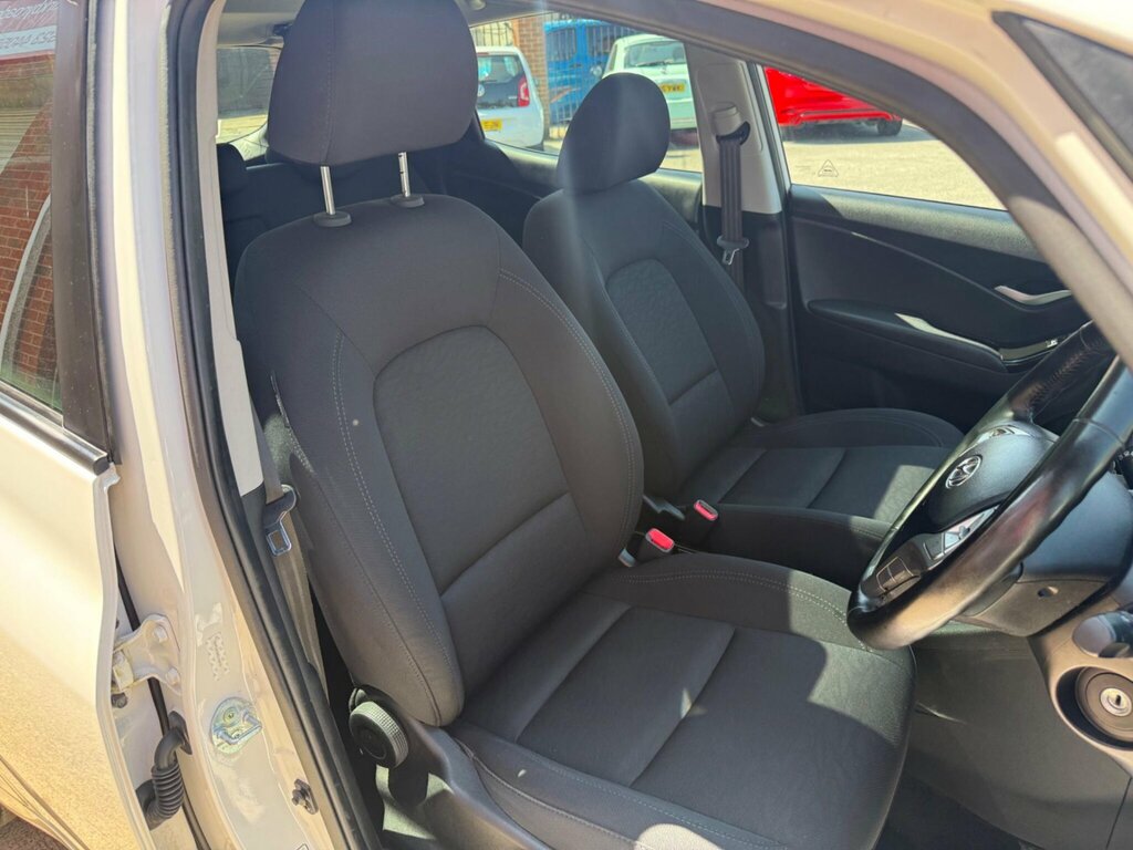 Hyundai Ix20 Active Grey #13