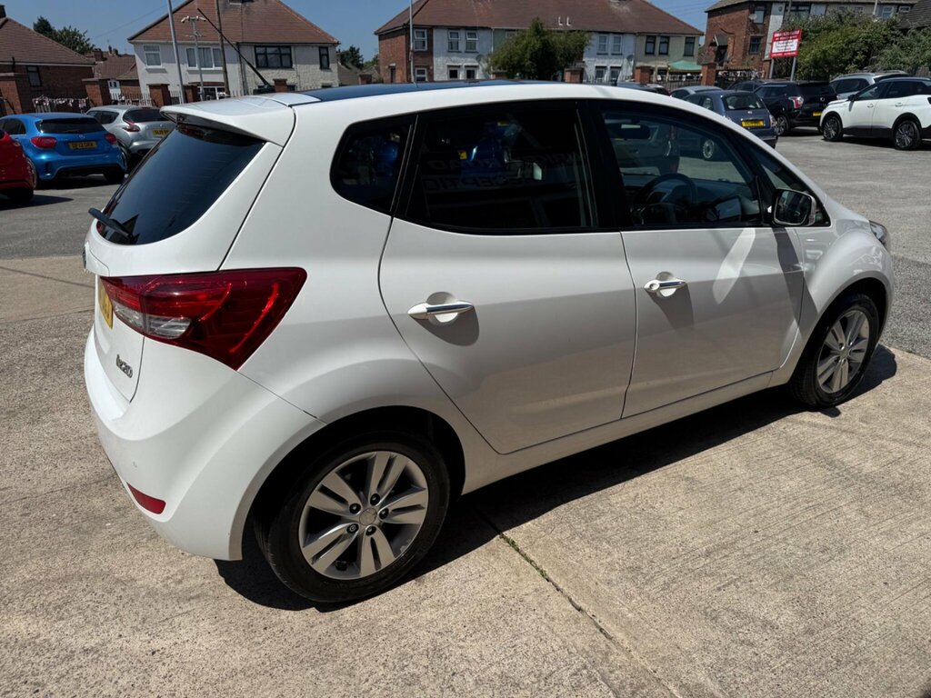 Hyundai Ix20 1.6 Style Euro 5 White #4
