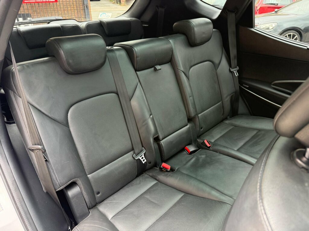 Hyundai Santa Fe Crdi Premium White #14