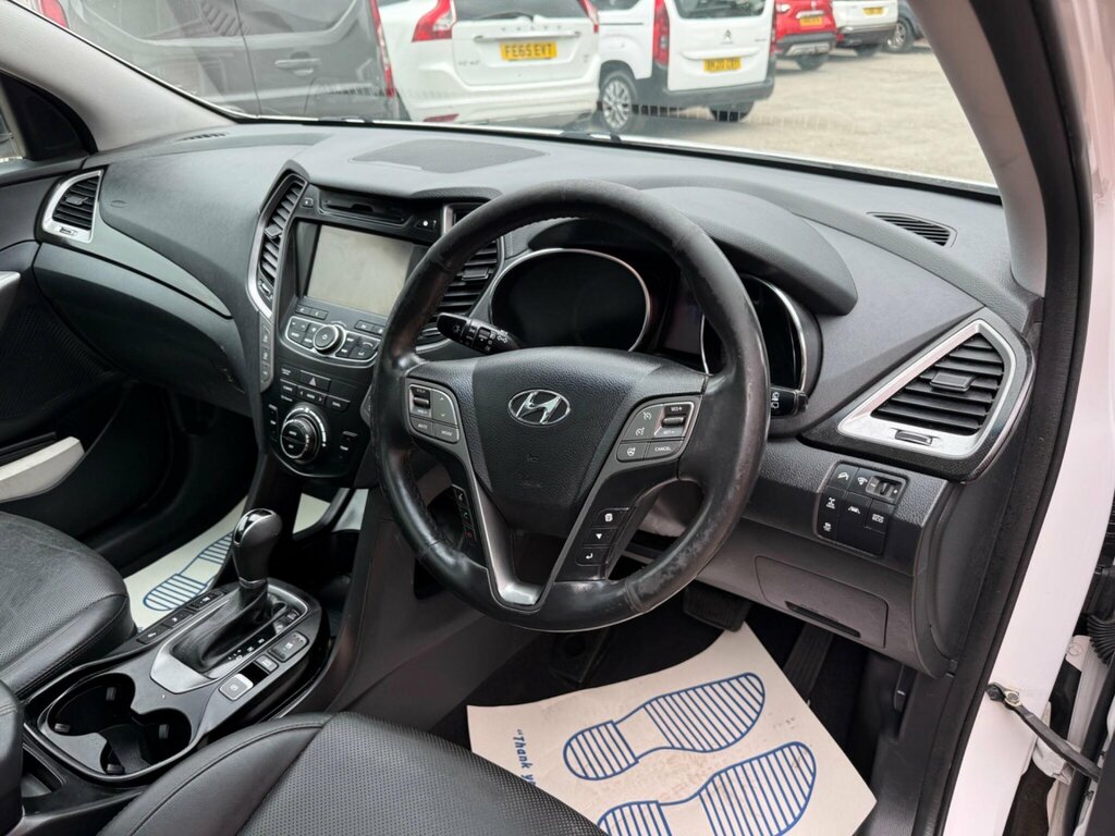 Hyundai Santa Fe Crdi Premium White #9
