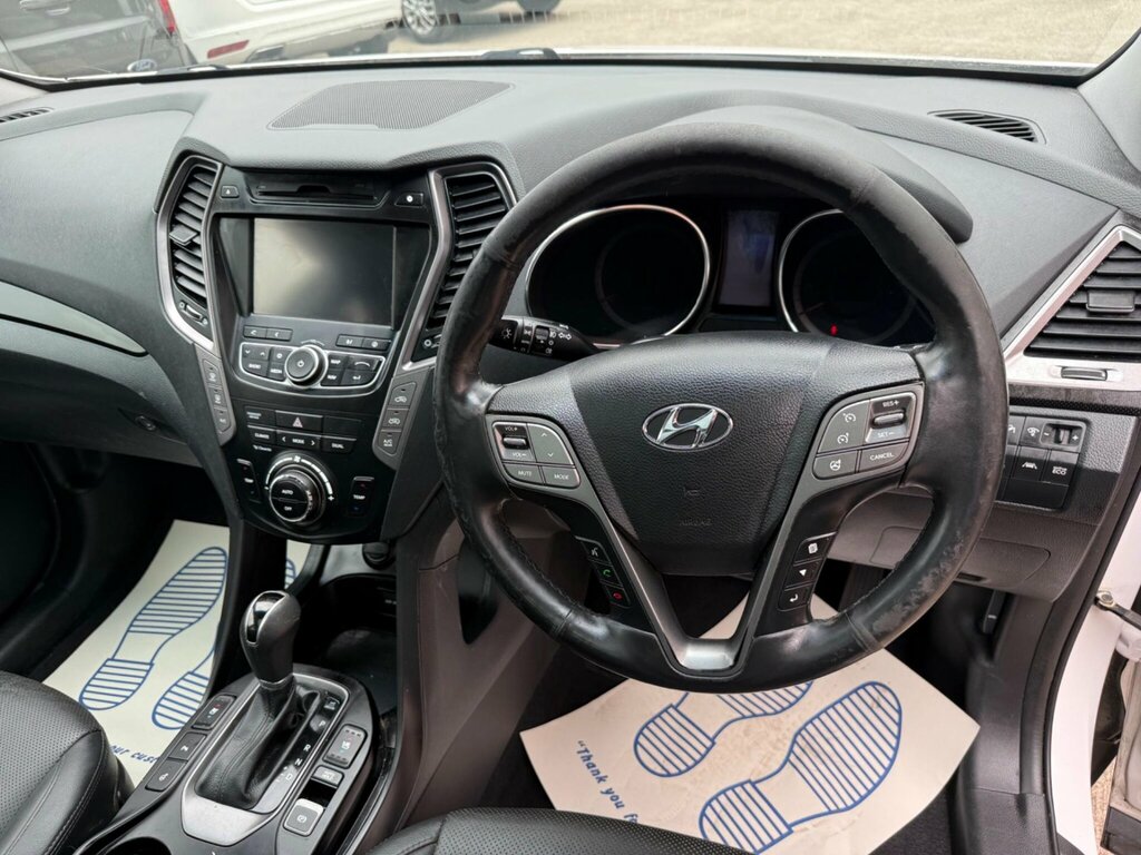Hyundai Santa Fe Crdi Premium White #10
