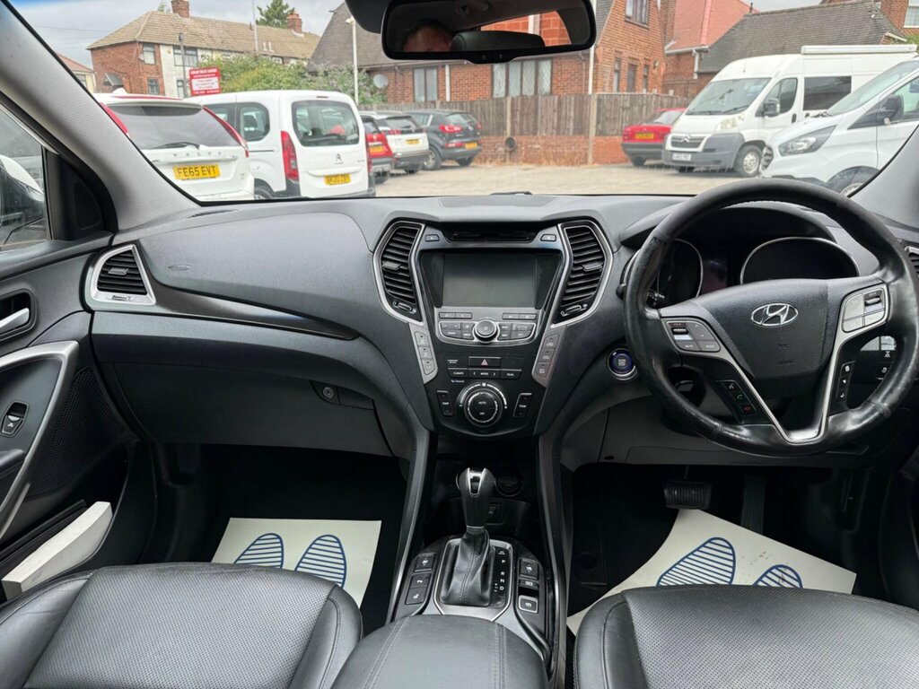 Hyundai Santa Fe Crdi Premium White #8