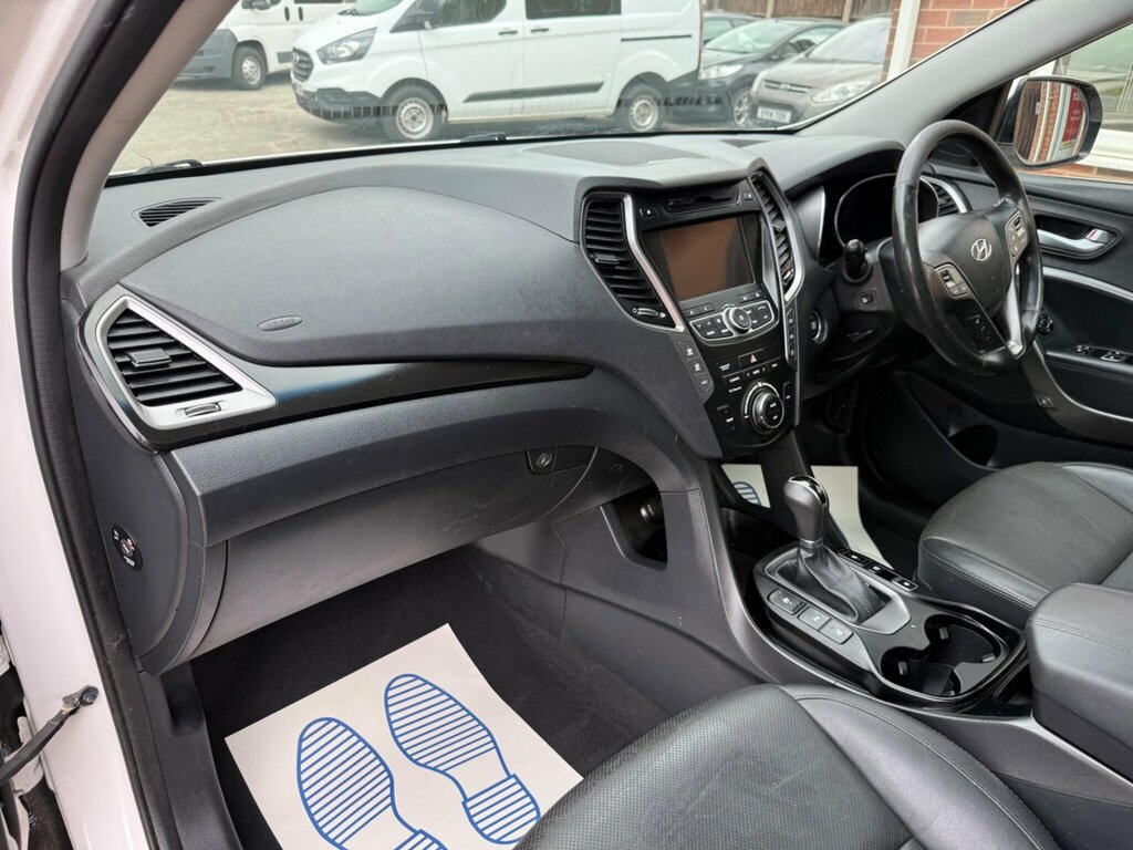 Hyundai Santa Fe Crdi Premium White #21