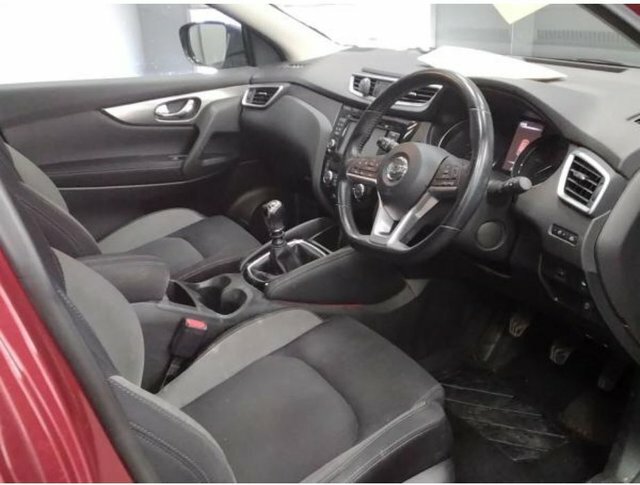 Nissan Qashqai 1.2 Dig-t N-connecta Suv 2Wd Eur Red #3