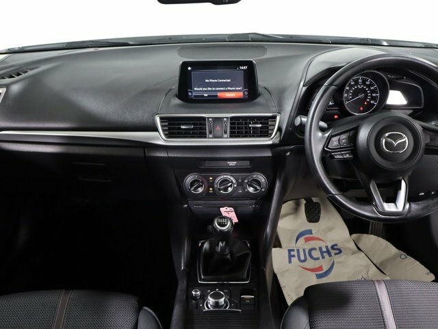 Mazda 3 2.0 Skyactiv-g Se Nav Hatchback HV18KGE White #2