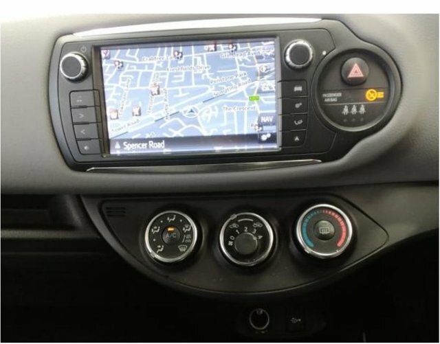 Toyota Yaris 1.33 Dual Vvt-i Icon Hatchback E LS16PVA Black #5