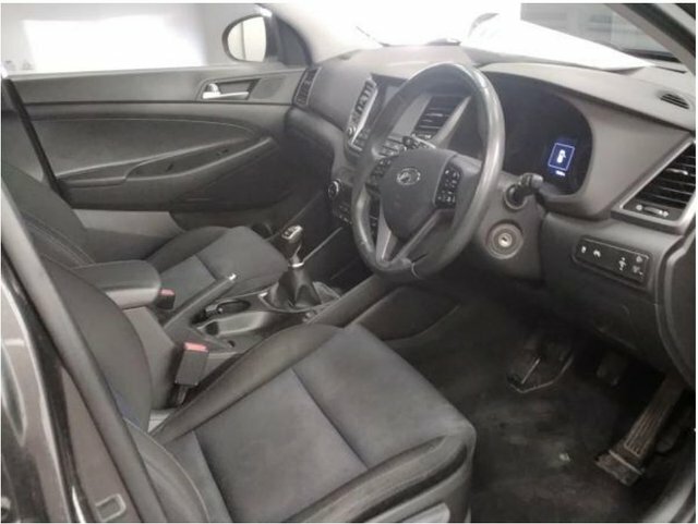 Hyundai Tucson 1.7 Crdi Blue Drive Se Nav Suv E NX16WHE Grey #3