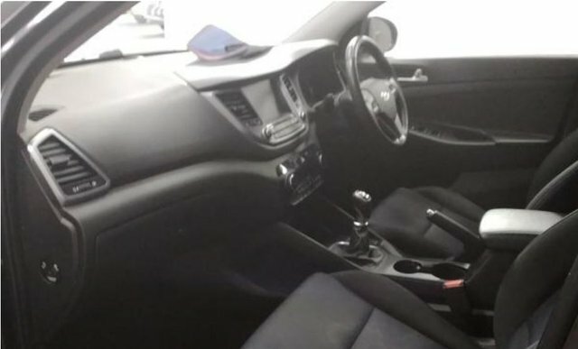 Hyundai Tucson 1.7 Crdi Blue Drive Se Nav Suv E NX16WHE Grey #6