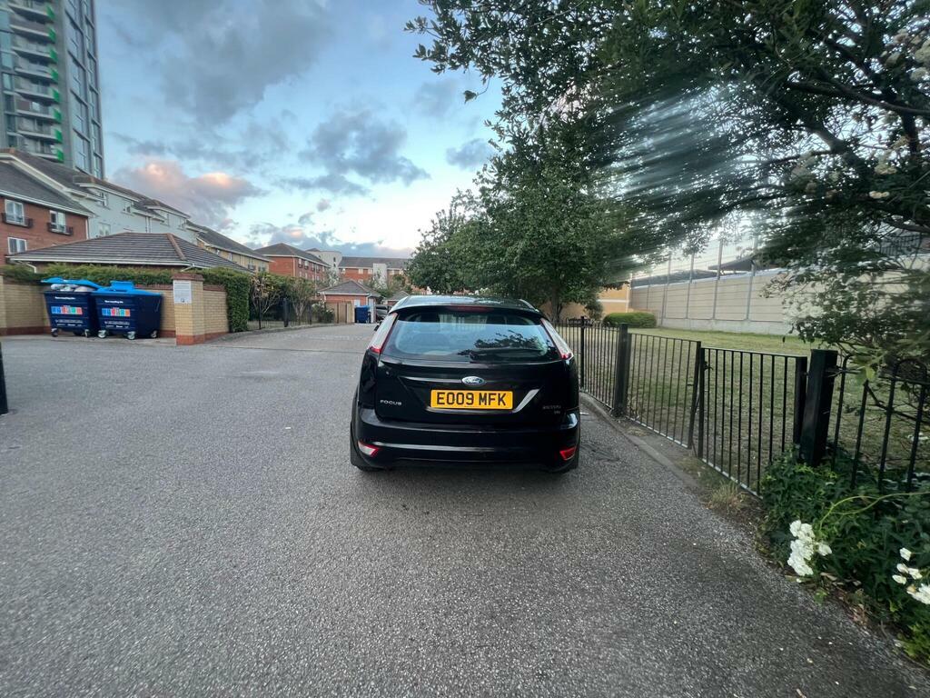 Ford Focus Zetec S Tdci 3-Door Last Owner 10 Years 13 Service Grey #9