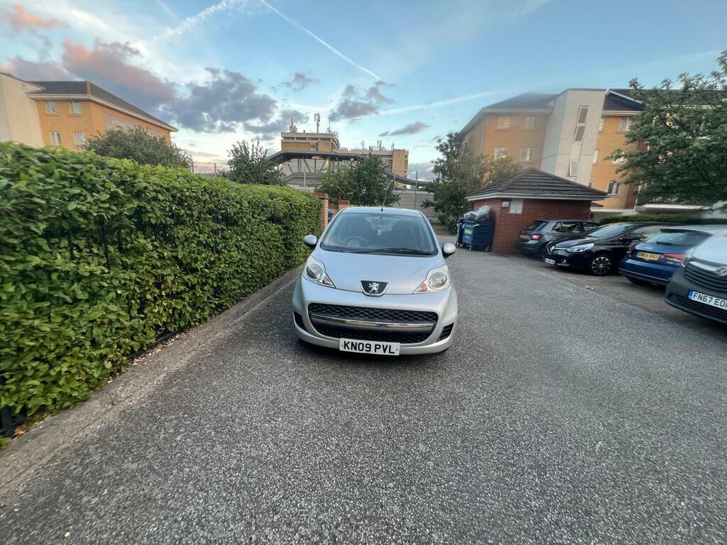 Peugeot 107 1.0 12V Urban Hatchback Black #50