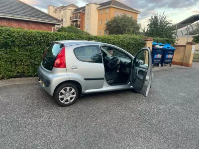 Peugeot 107 1L Urban Red #62