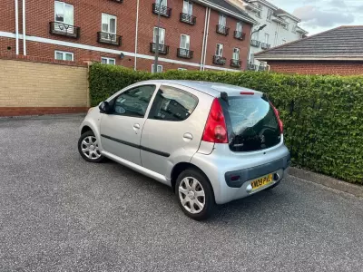 Peugeot 107 1L Urban Red #55