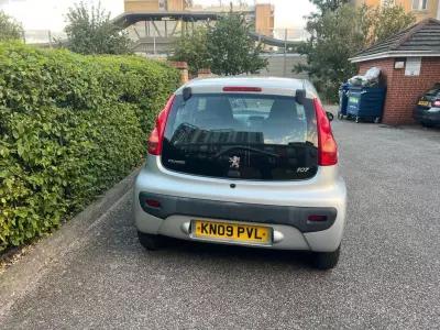 Peugeot 107 1L Urban Red #49