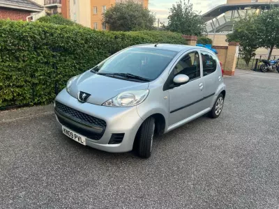 Peugeot 107 1L Urban Red #53