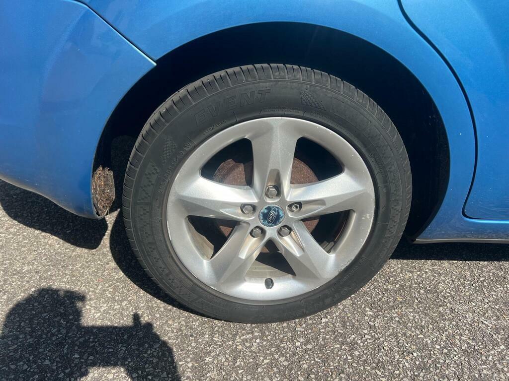 Ford Focus   #32