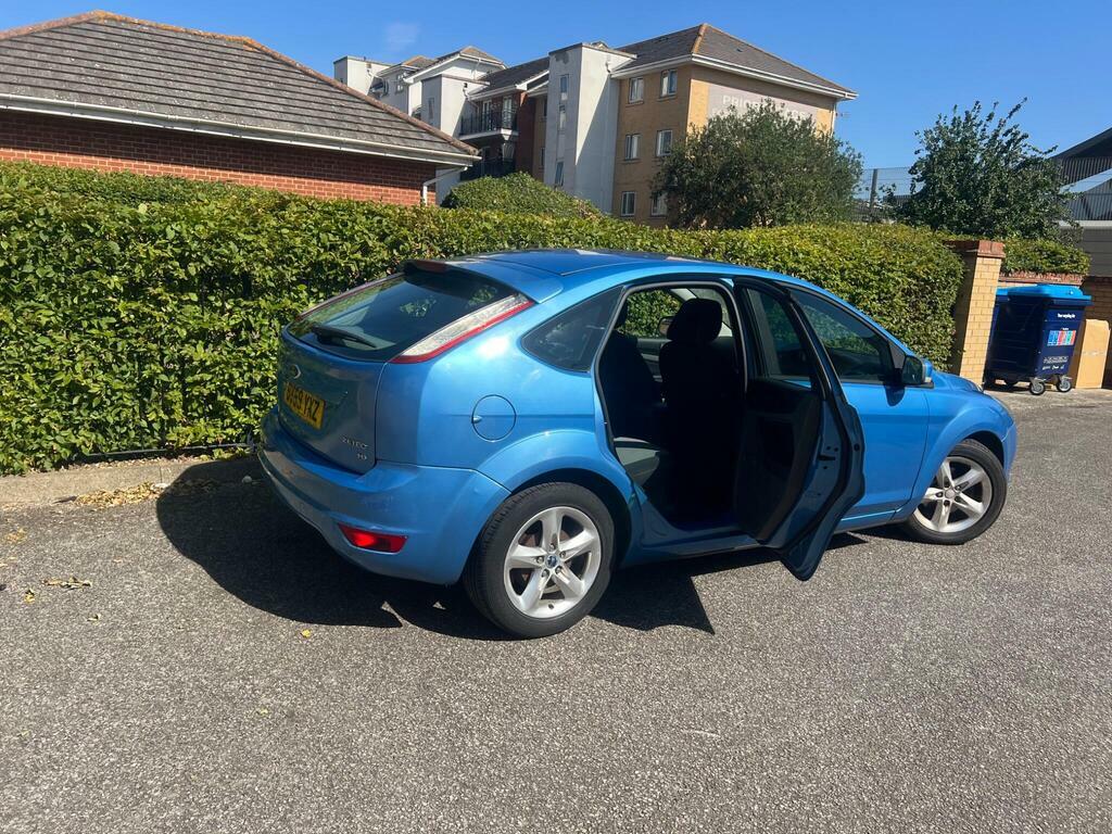 Ford Focus   #60