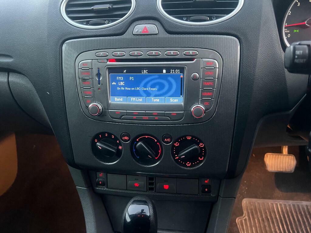 Ford Focus 1.8 Tdci Zetec Climate Hatchback Silver #44