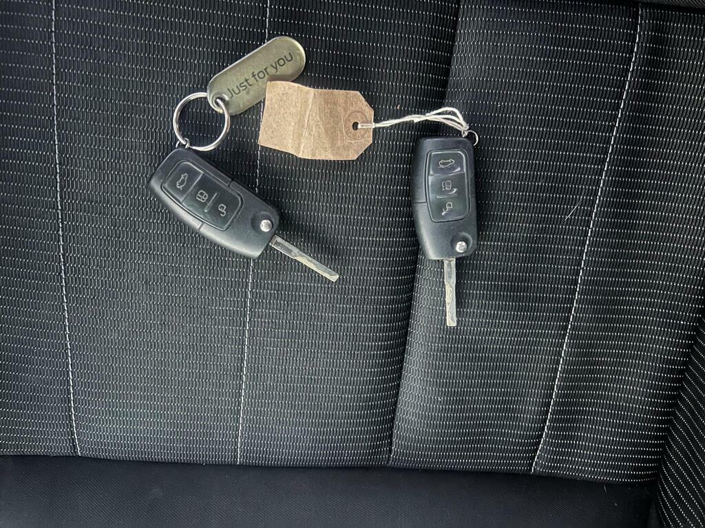 Ford Focus 1.8 Tdci Zetec Climate Hatchback Silver #31