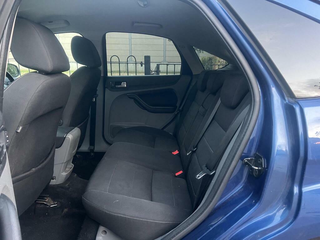 Ford Focus 1.8 Tdci Zetec Climate Hatchback Silver #17