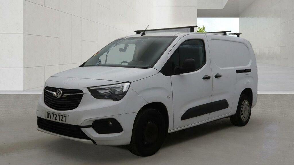 Vauxhall Combo Panel Van 1.5 Turbo D 2300 Sportive L2 H1 Euro 6 6 White
