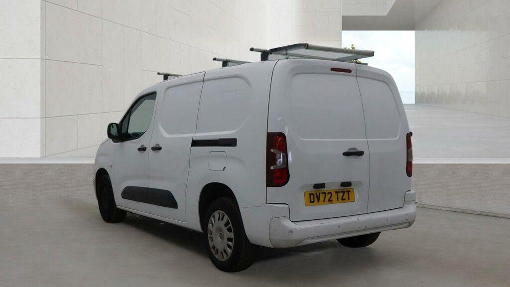 Vauxhall Combo Panel Van 1.5 Turbo D 2300 Sportive L2 H1 Euro 6 6 White #3