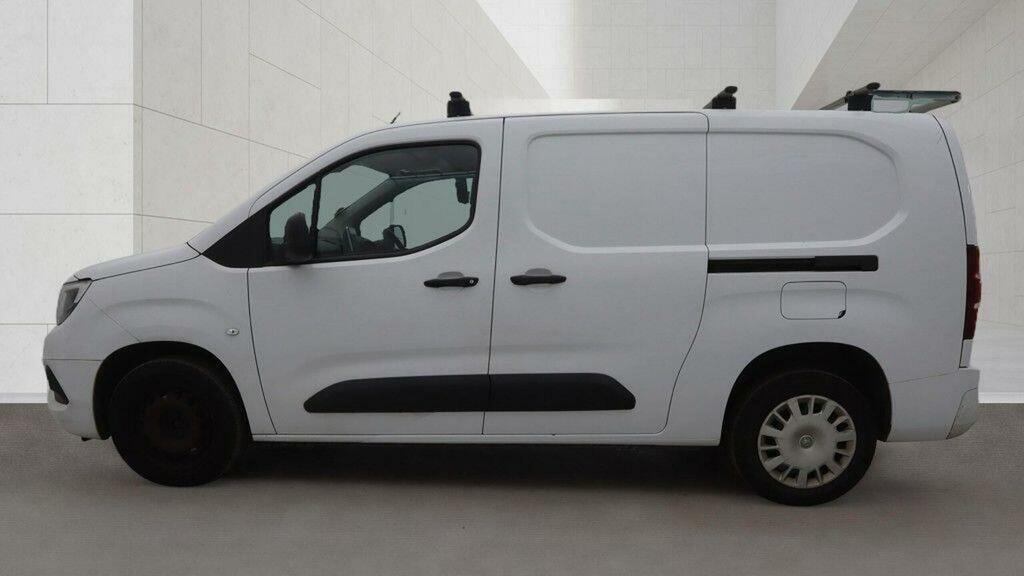 Vauxhall Combo Panel Van 1.5 Turbo D 2300 Sportive L2 H1 Euro 6 6 White #2