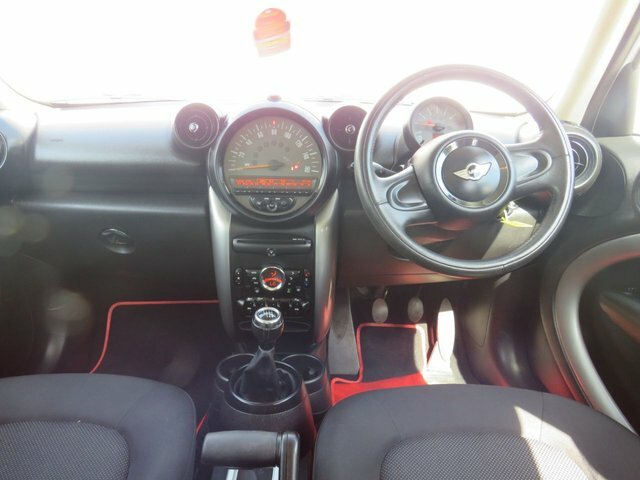 Mini Countryman 2015 1.6 Cooper Suv Euro 6 Ss White #2