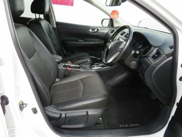 Nissan Pulsar Pulsar White #7
