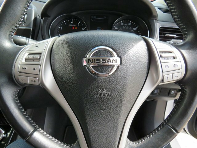 Nissan Pulsar Pulsar White #17