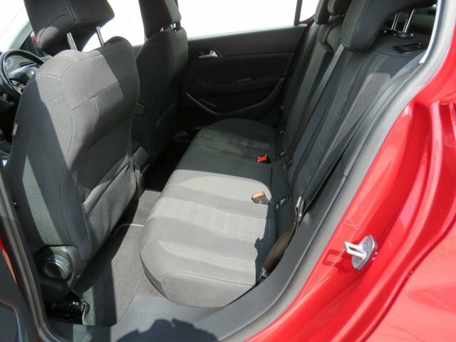 Peugeot 308 1.2 Puretech 130 Active Silver #9