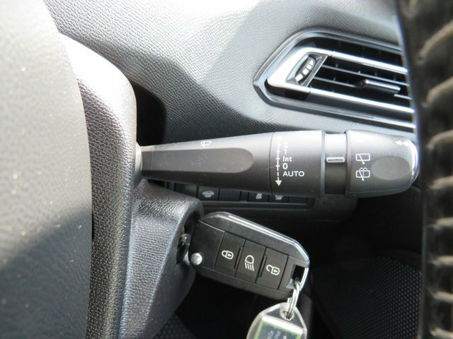 Peugeot 308 1.2 Puretech 130 Active Silver #18