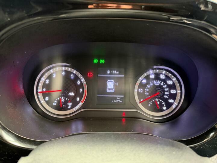 Hyundai I10 Hatchback White #35