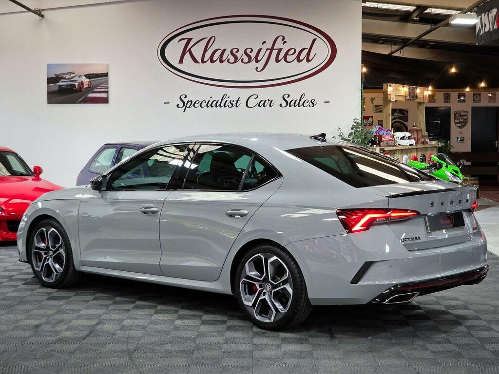 Skoda Octavia Hatchback 2.0 Tsi Vrs Dsg Euro 6 Ss 20207 BT70JXW Grey #2