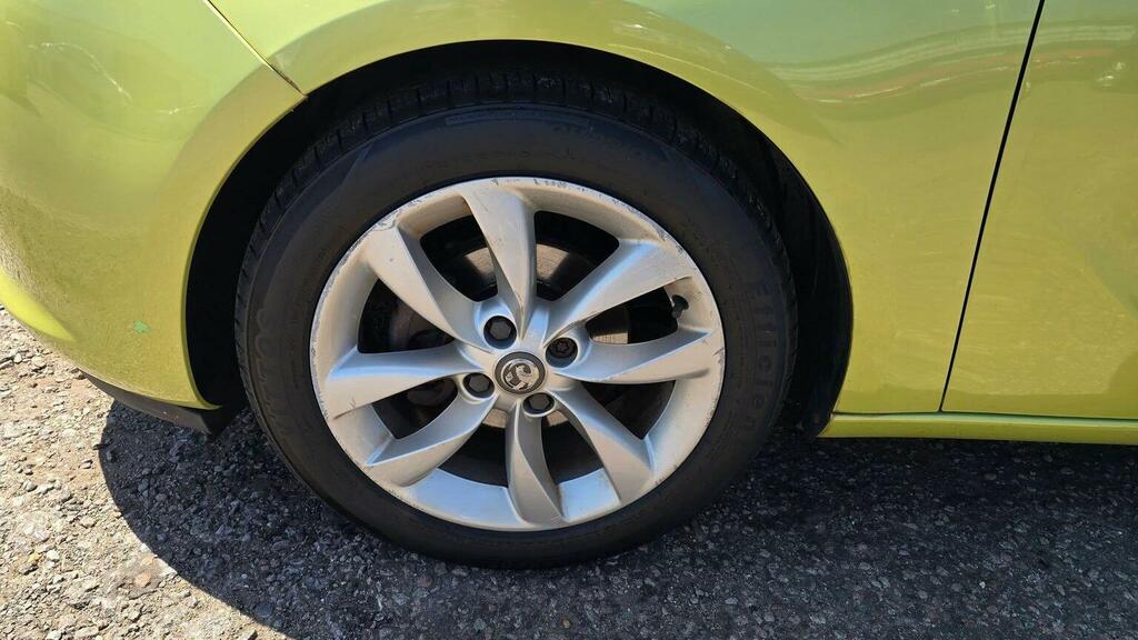 Vauxhall Adam Hatchback 1.2 16V Jam Euro 5 201313 Yellow #5