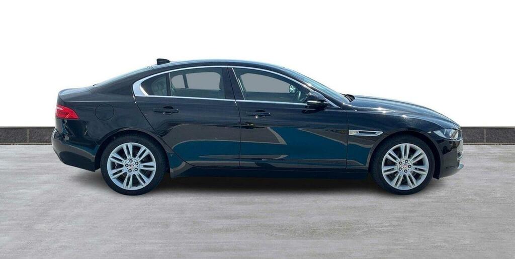 Jaguar XE 2.0D Prestige Euro 6 Ss Black #4