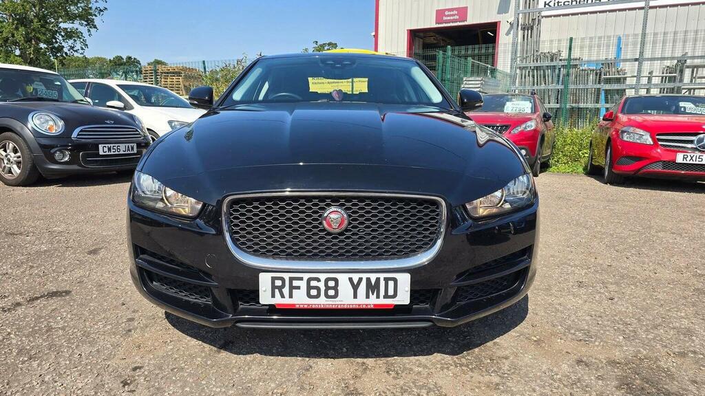 Jaguar XE Saloon 2.0D Prestige Euro 6 Ss 201968 Black #2