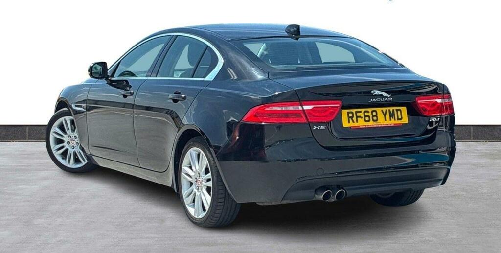Jaguar XE 2.0D Prestige Euro 6 Ss Black #2