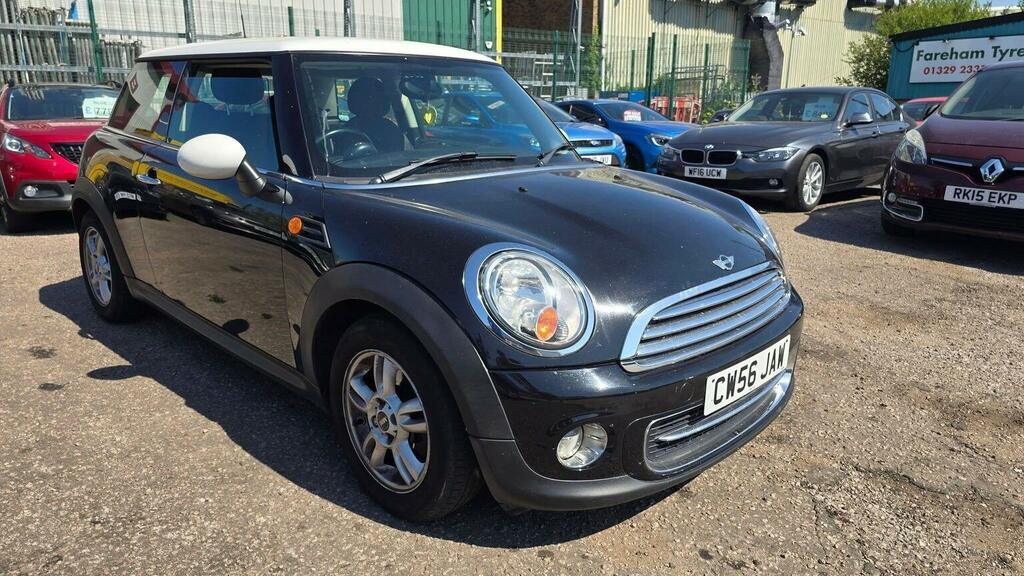 Mini Hatch 1.6 Cooper Euro 5 Ss Black