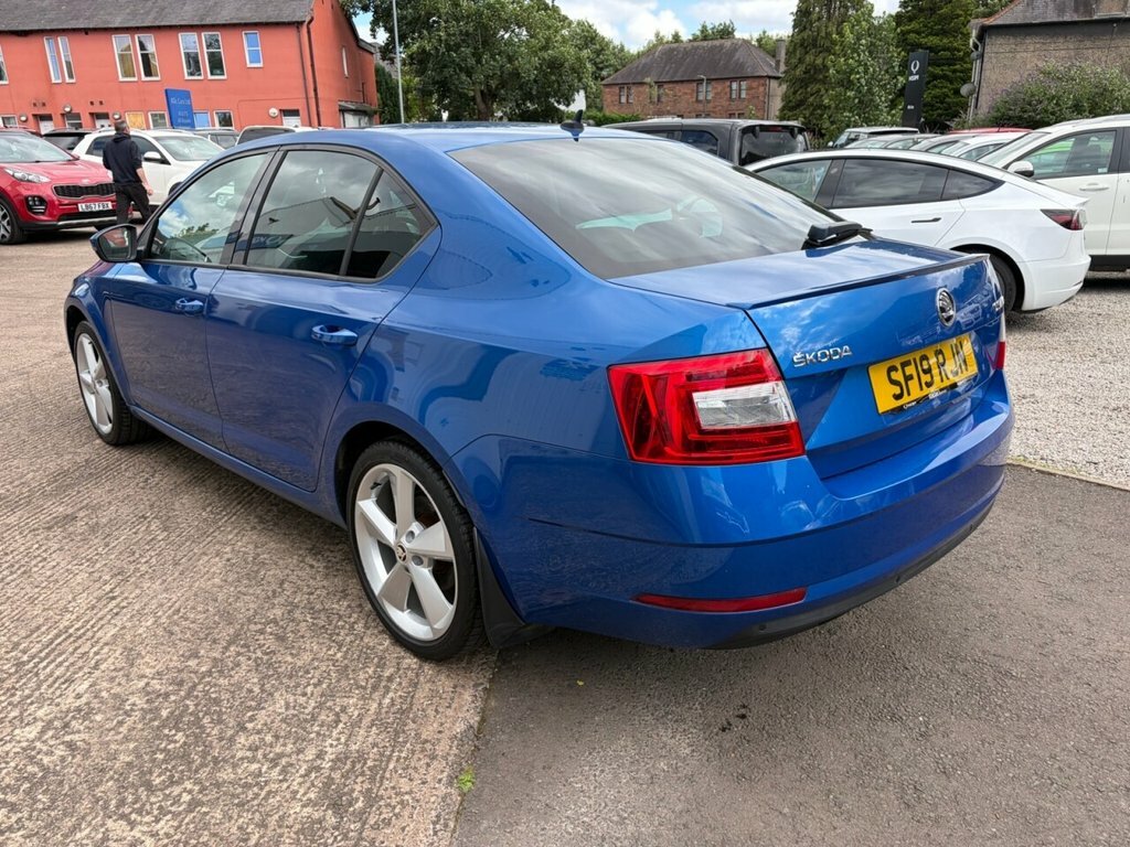 Skoda Octavia 2L Se L Blue #6