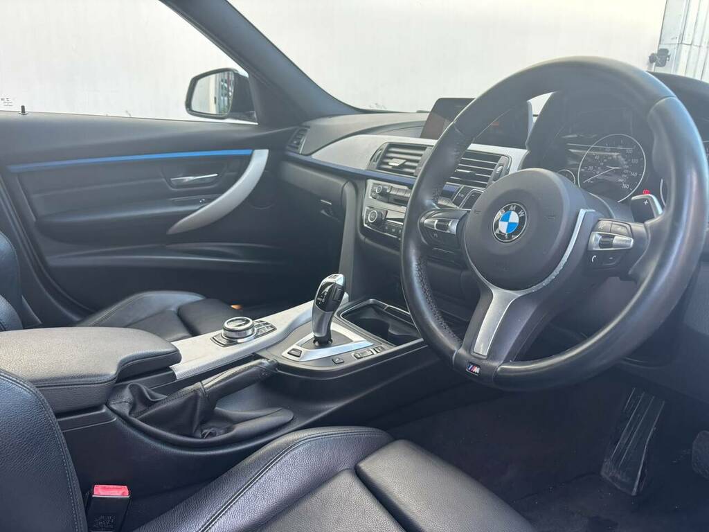 BMW 3 Series 330E M Sport KW67MXF White #5