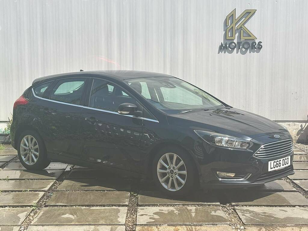 Ford Focus 1.0T Ecoboost Titanium Hatchback Black