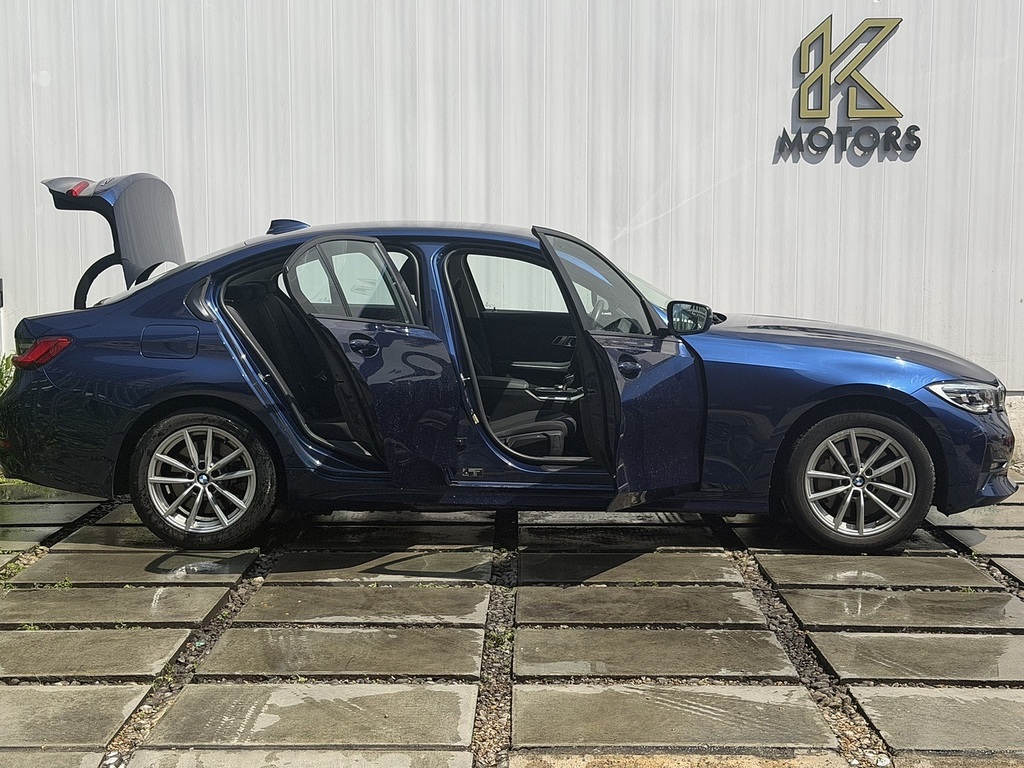 BMW 3 Series 2.0 330E 12Kwh Se Pro Saloon Plug-in Hy Blue #4