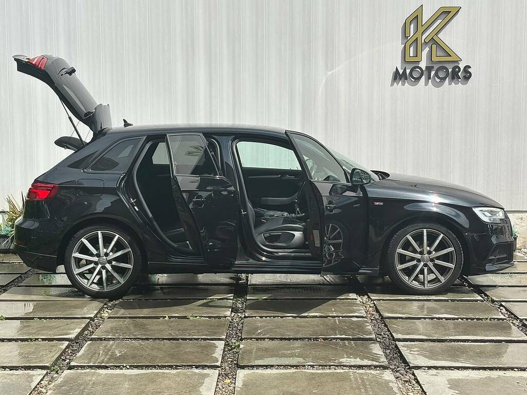 Audi A3 1.5 Tfsi Cod 35 Black Edition Sportback YW68SYP Black #4
