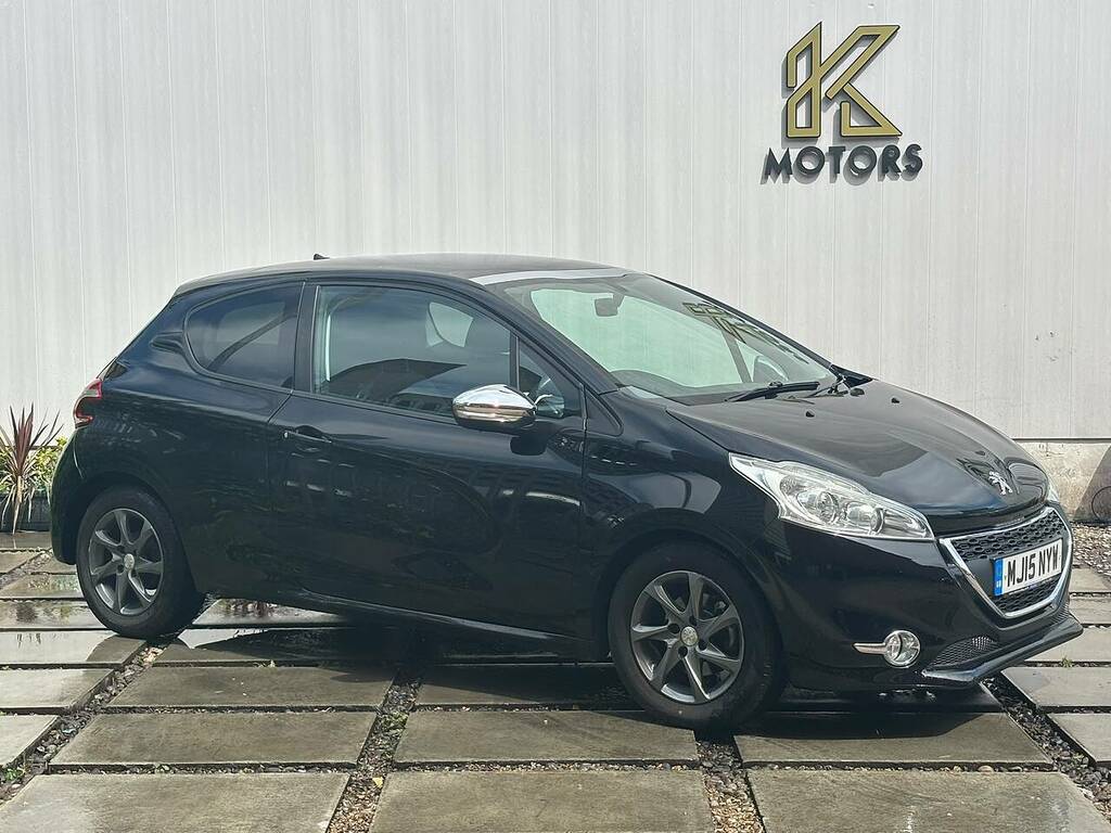 Peugeot 208 1.2 Vti Puretech Style Hatchback Black