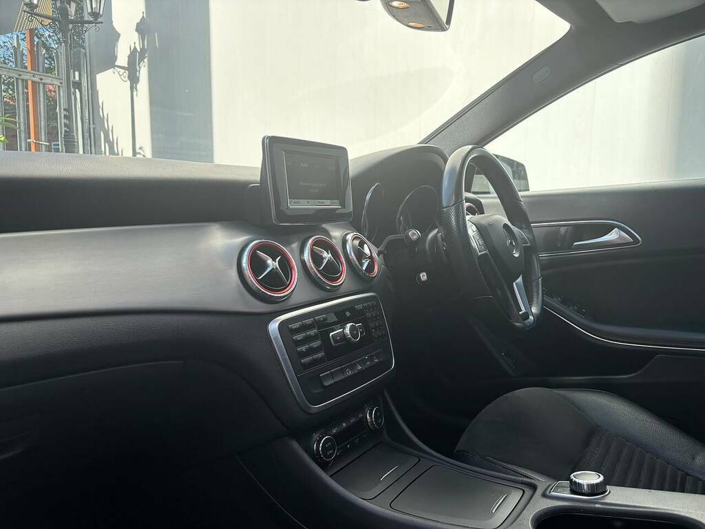 Mercedes-Benz CLA Class 2.1 Cla220 Cdi Purple #24