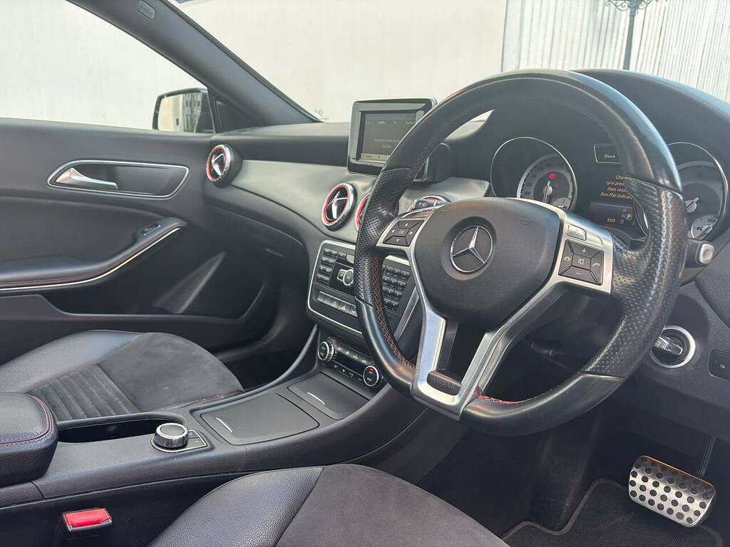 Mercedes-Benz CLA Class 2.1 Cla220 Cdi Amg Sport Coupe 7G-dct E White #5