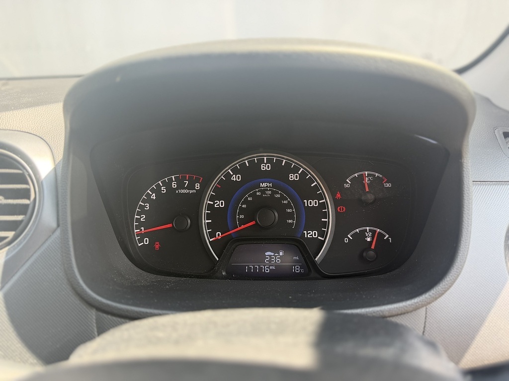 Hyundai I10 Black #17
