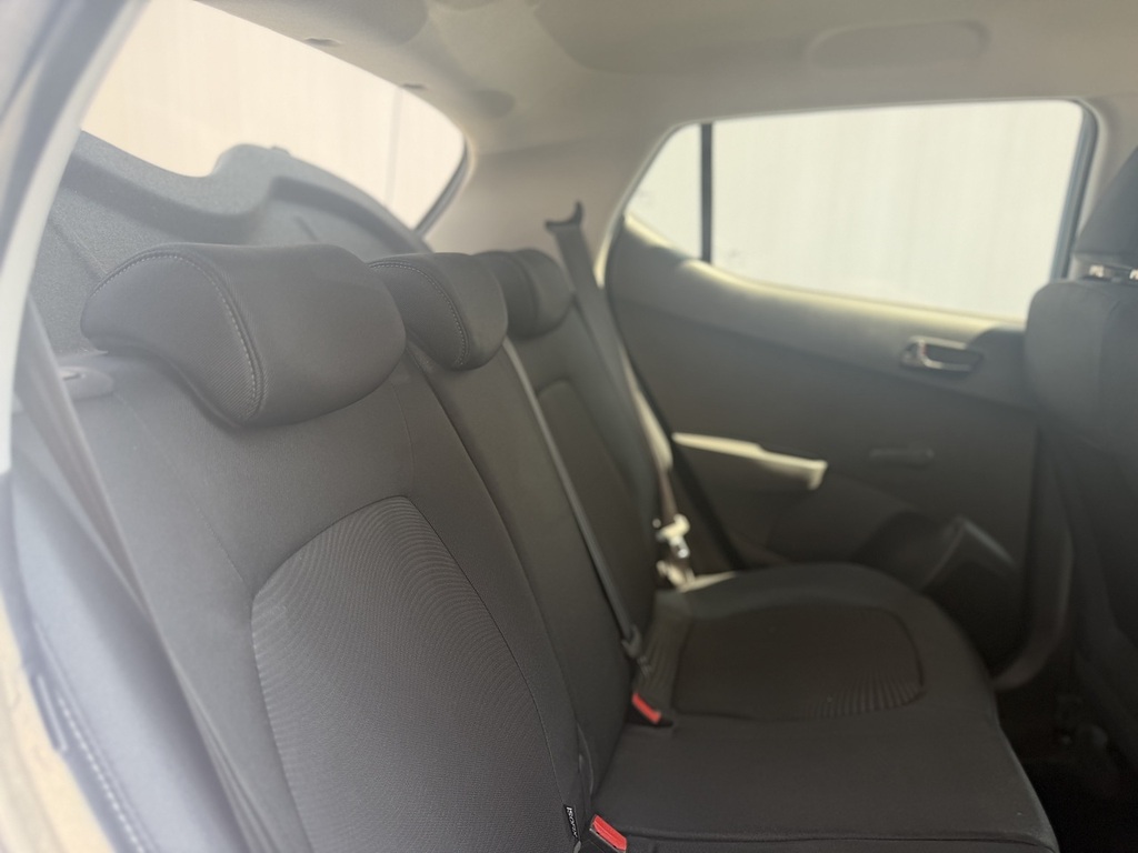 Hyundai I10 Black #10