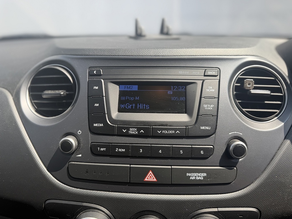 Hyundai I10 Black #18