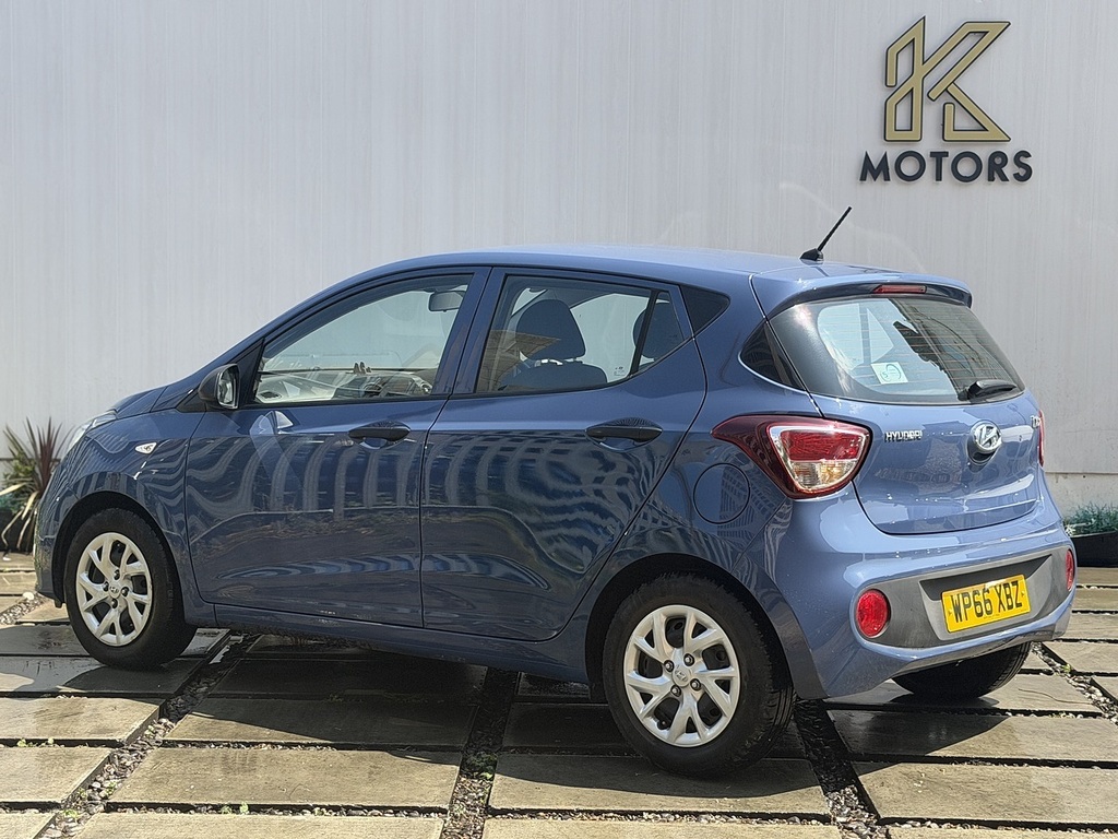 Hyundai I10 Black #24